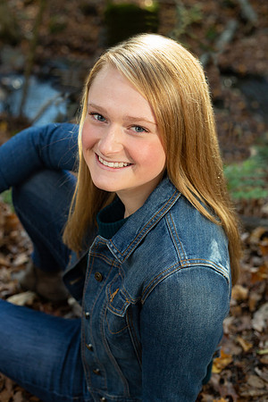 MikaylaFarnhumSenior2019-125-Edit
