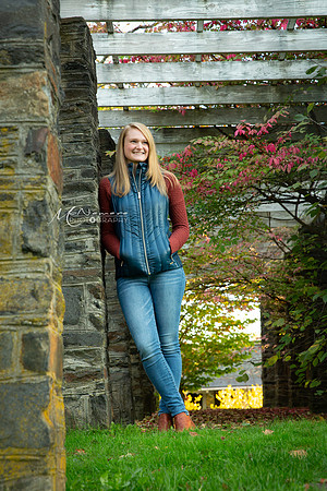 MikaylaFarnhumSenior2019-357